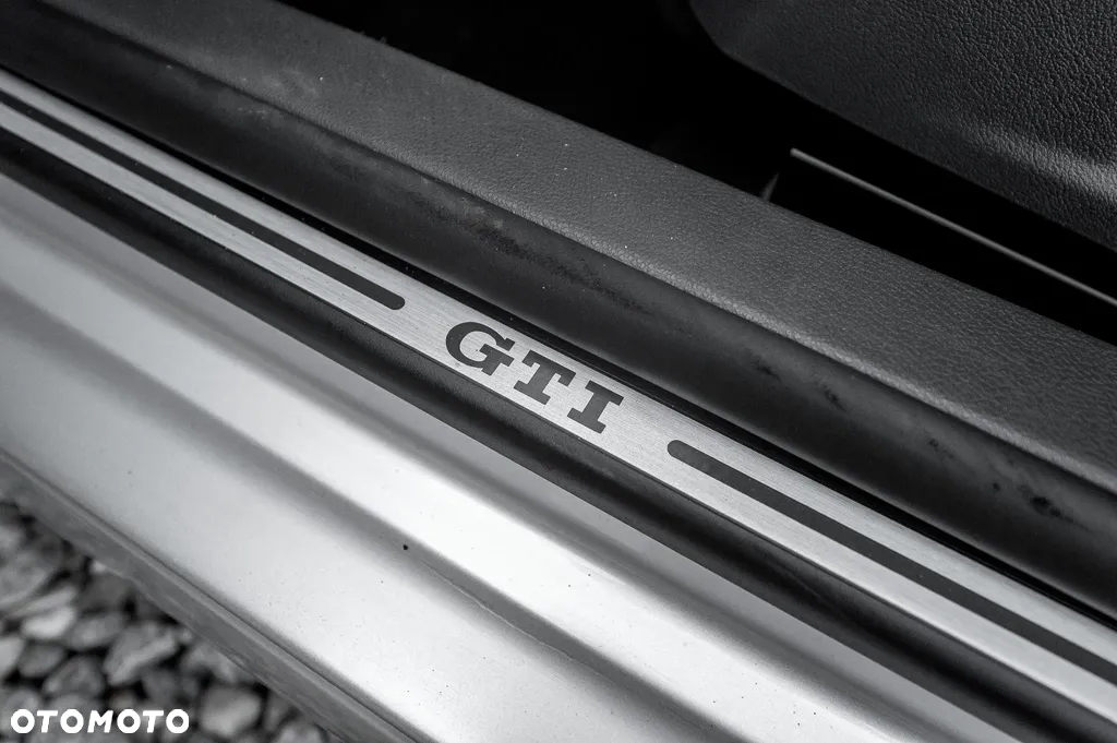 Volkswagen Golf 2.0 GTI - 25