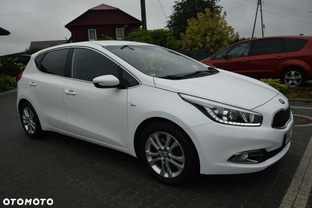 Kia Ceed 1.4 CVVT Dream Team Edition - 9