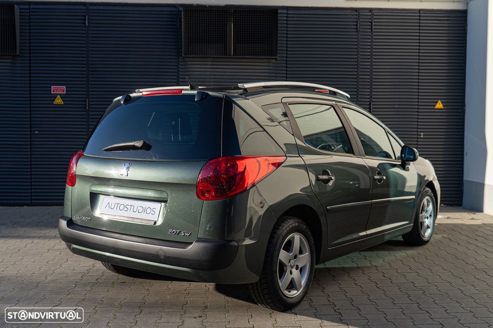 Peugeot 207 SW 1.4 Premium - 6