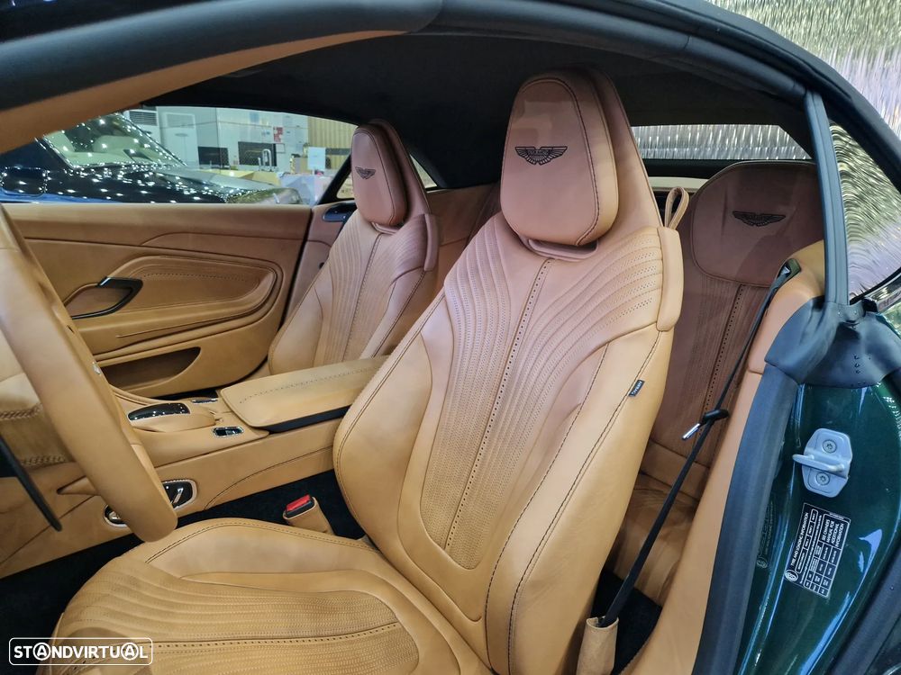 Aston Martin DB11 Volante V8 - 24