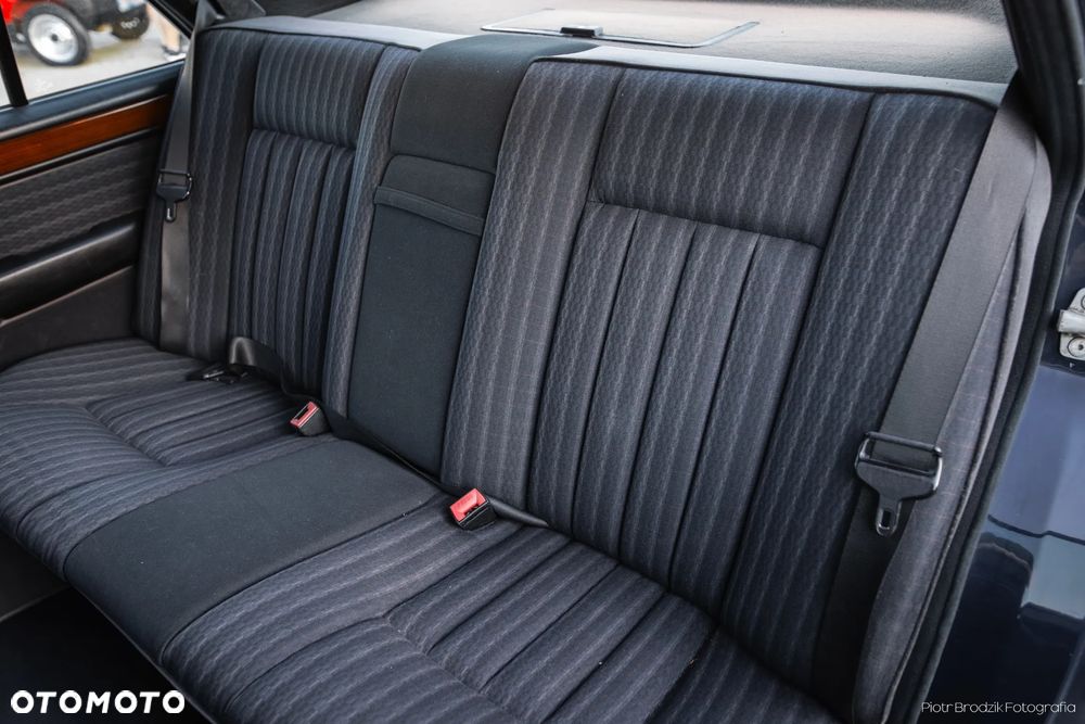 Mercedes-Benz W124 (1984-1993) - 24