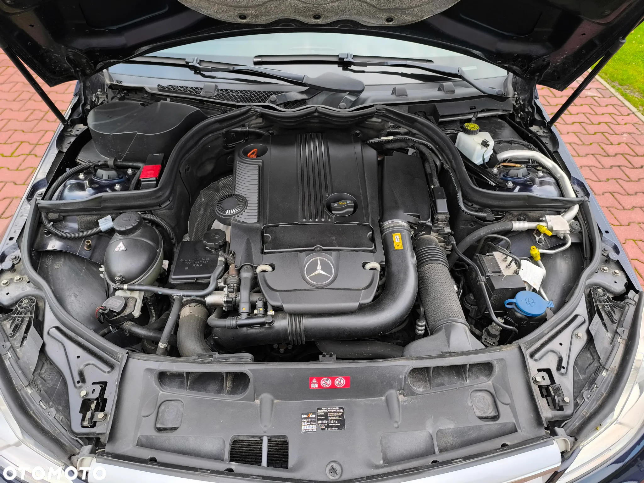 Mercedes-Benz Klasa C 200 CGI BlueEFFICIENCY - 29