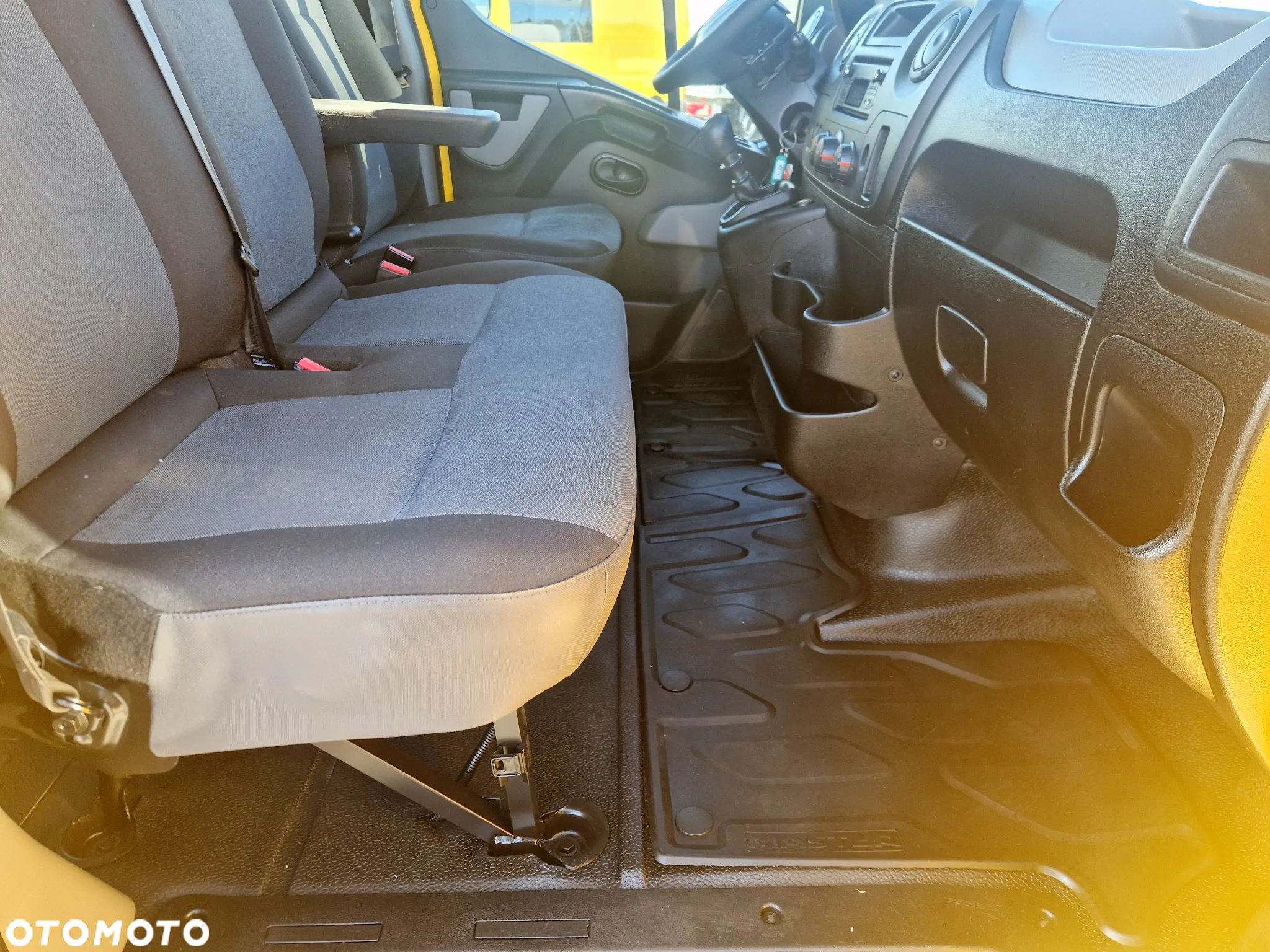 Renault MASTER 2,3 DCI 145 KONNA DOKA BRYGADÓWKA 7 OSOBOWA HDS HIAB 1000KG KLIMA 3,3M SKRZYNIA 104T/KM PRZEBIEGU GWARANCJA BLIŻNIAKI DO 3,5T - 22