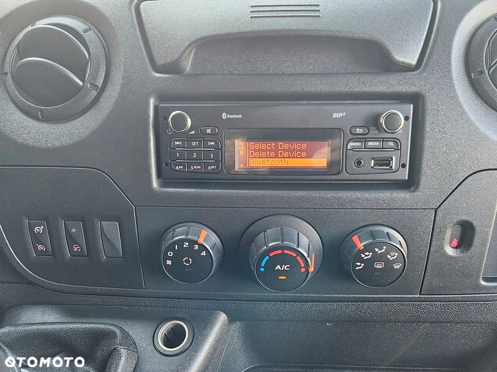 Renault Master L2H2 2.3dCi 130KM - 18