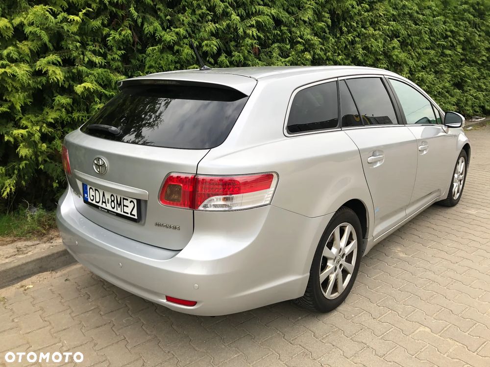 Toyota Avensis 2.0 D-4D Sol plus - 4