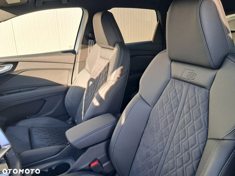 Audi Q4 e-tron - 7