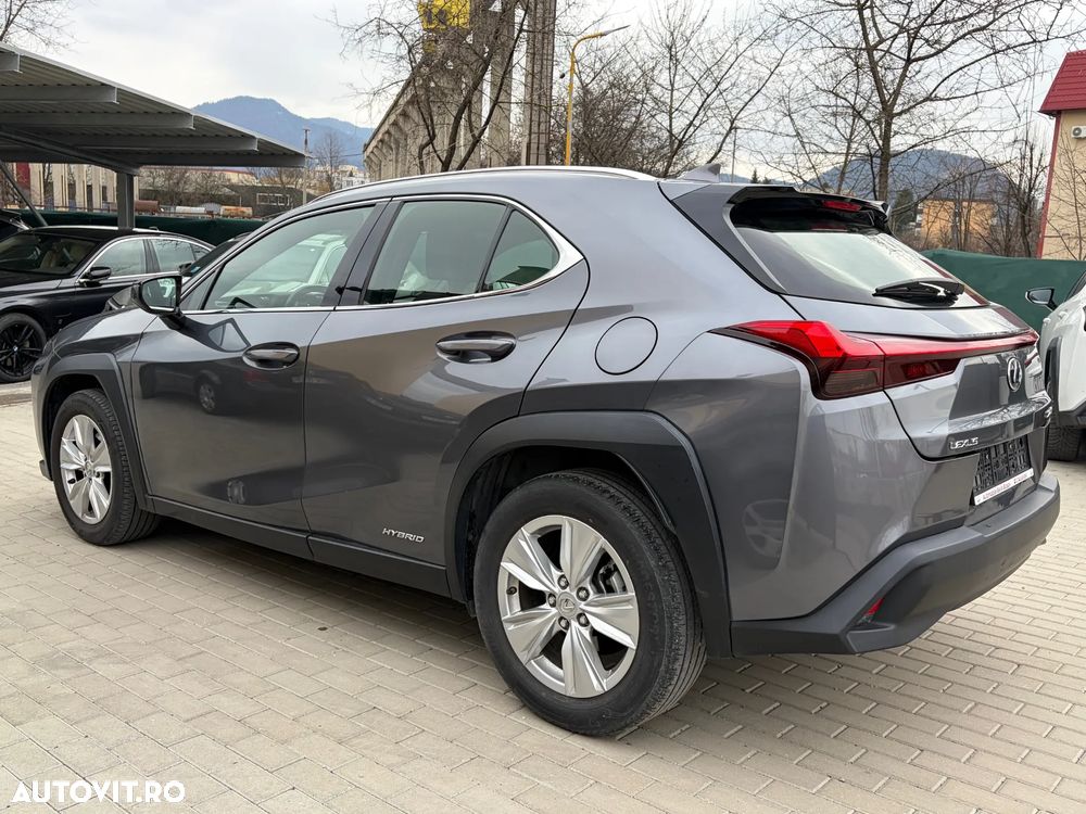 Lexus UX 250h Business Edition - 12