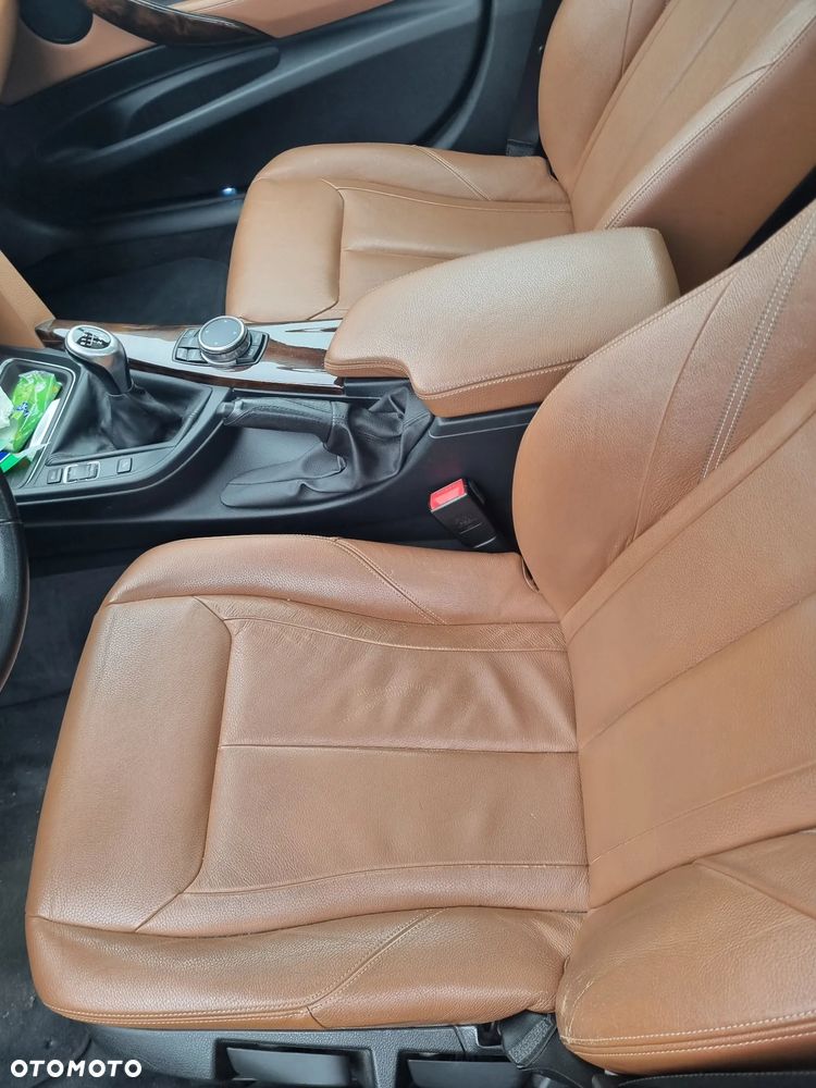 BMW 3GT 320d Luxury Line - 13