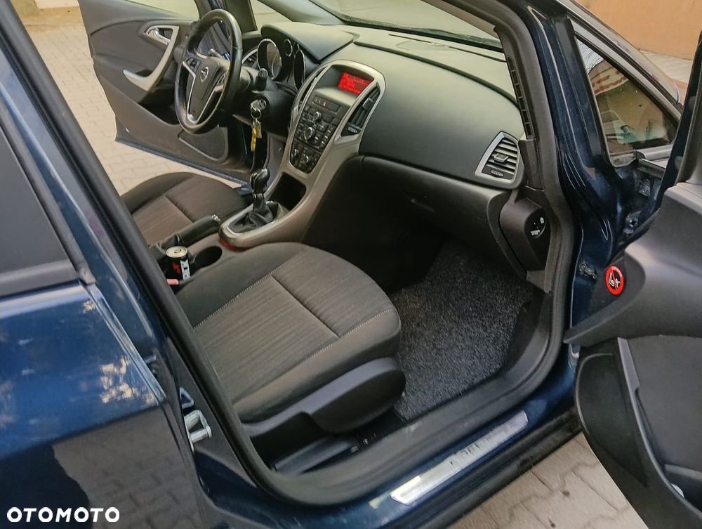 Opel Astra 1.4 Cosmo - 23
