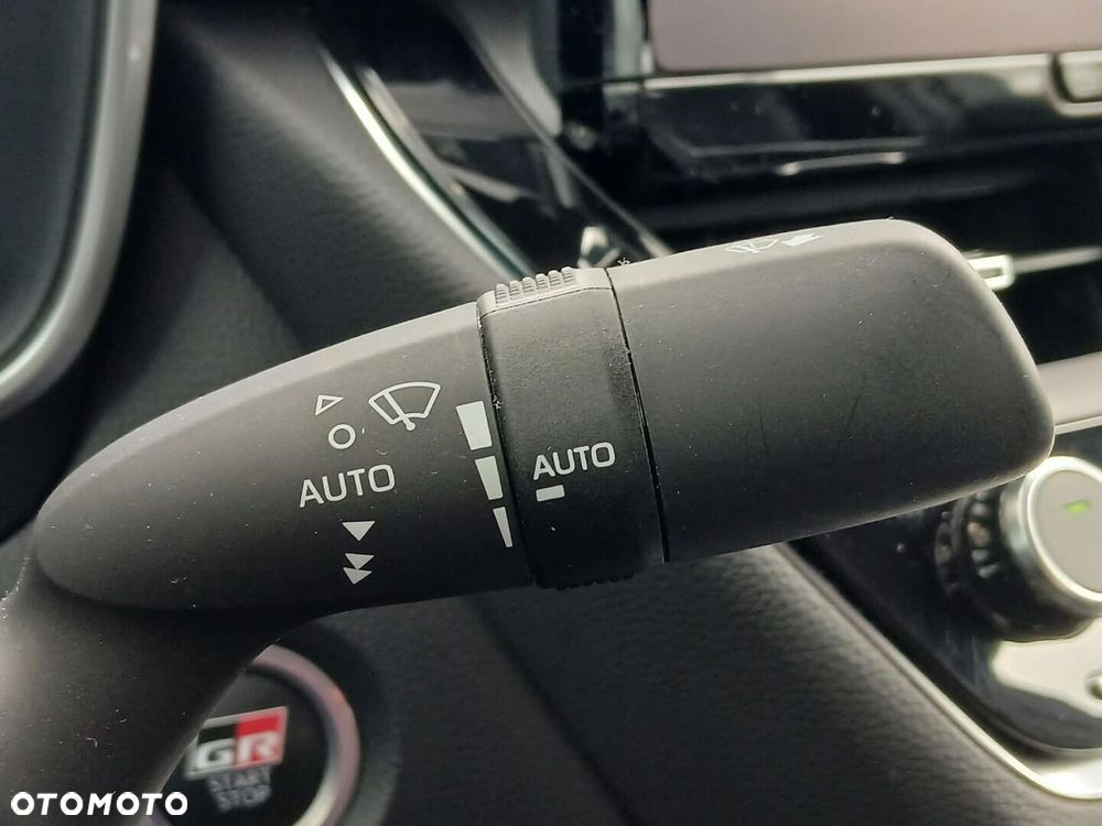 Toyota Corolla 1.8 Hybrid GR Sport - 32