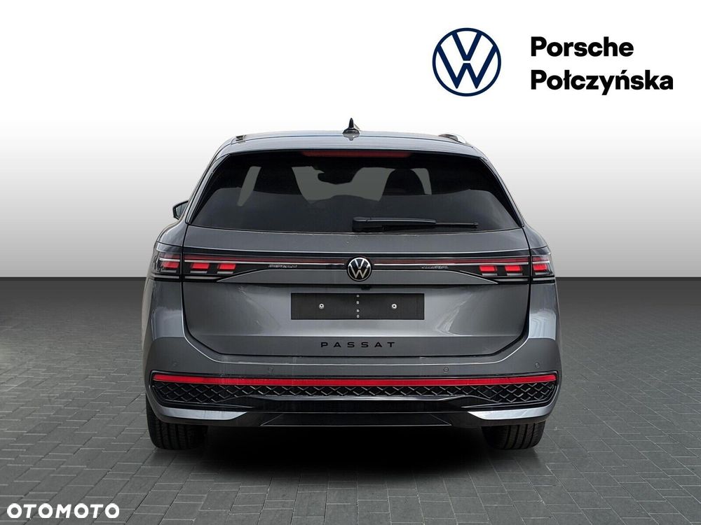 Volkswagen Passat Variant 2.0 TSI R-Line Plus DSG - 8