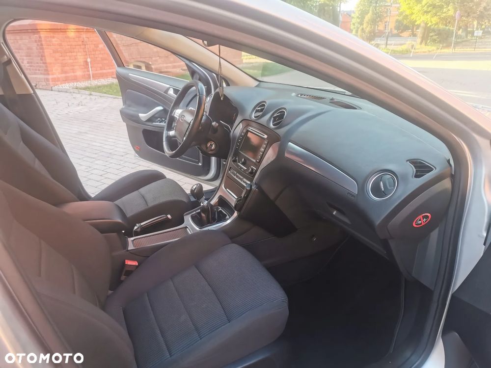 Ford Mondeo 2.0 TDCi Titanium - 15