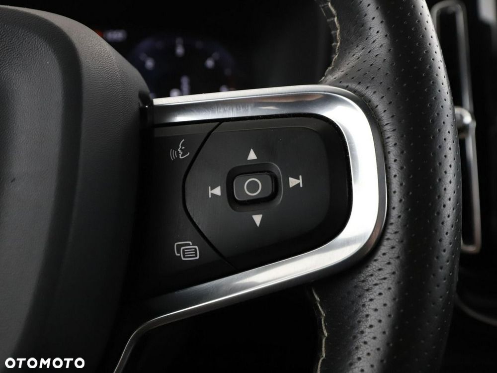 Volvo XC 40 D3 AWD R-Design - 32