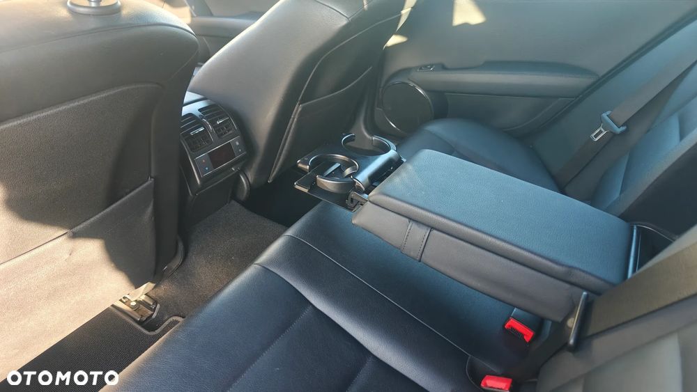 Mercedes-Benz Klasa C 320 CDI 7G-TRONIC Avantgarde - 24