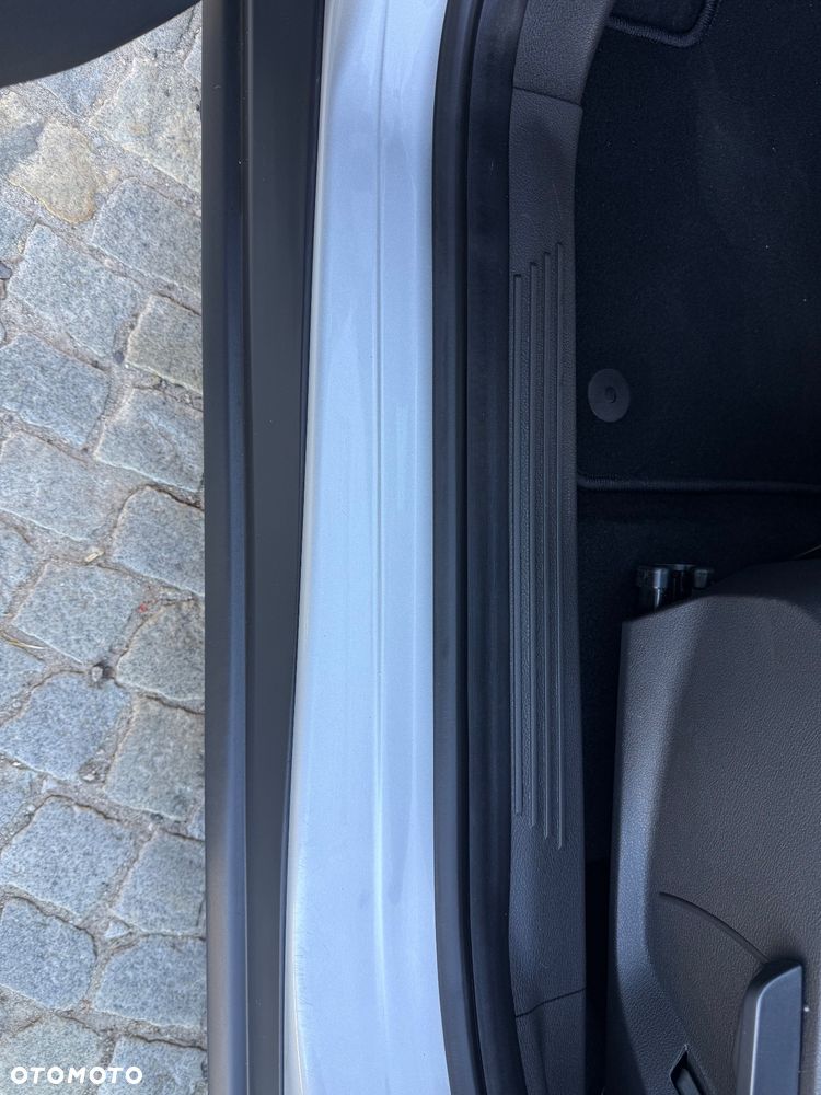Ford Tourneo Courier 1.5 TDCi S&S Titanium - 38