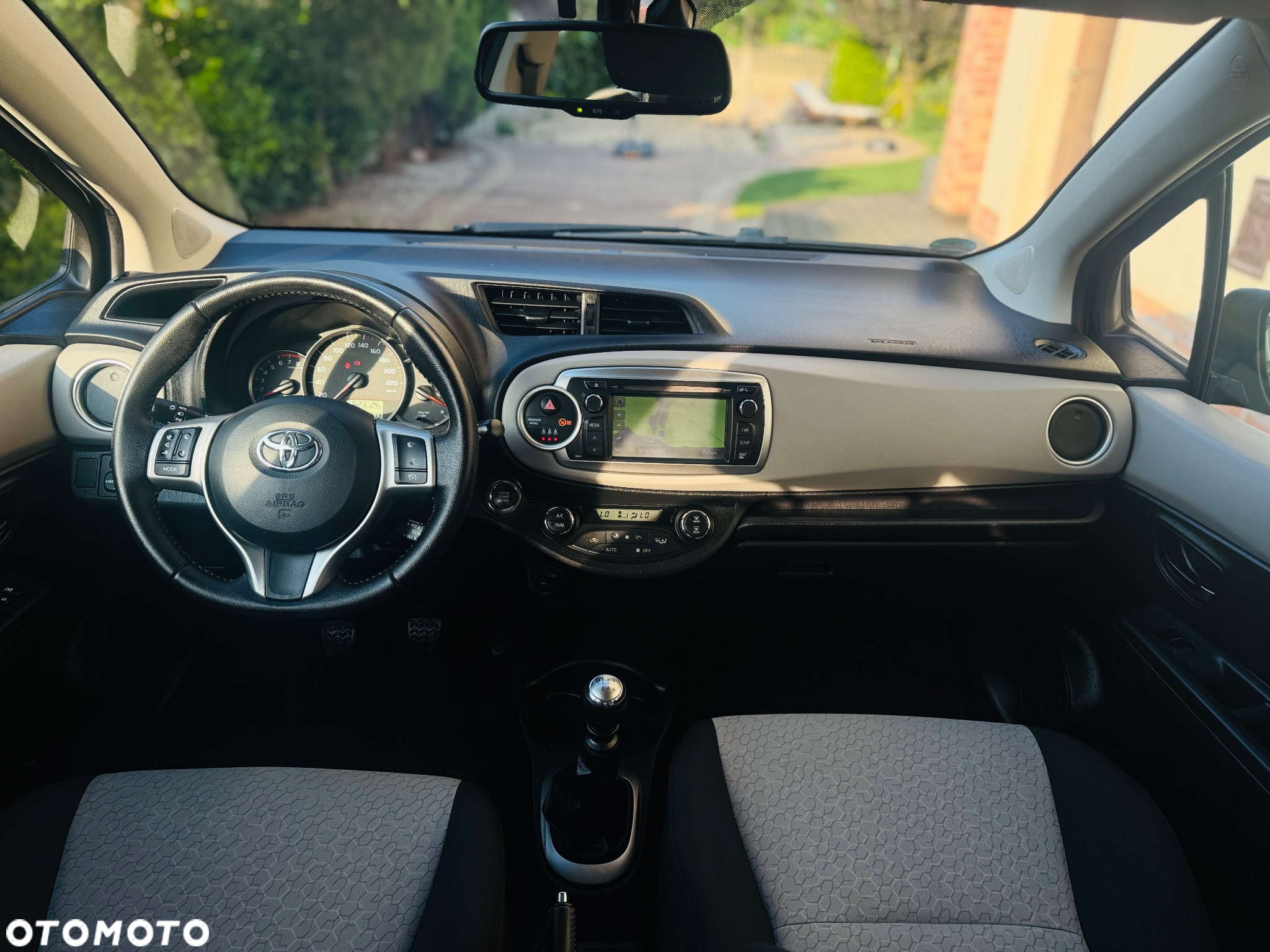 Toyota Yaris 1.33 VVT-i Executive - 6