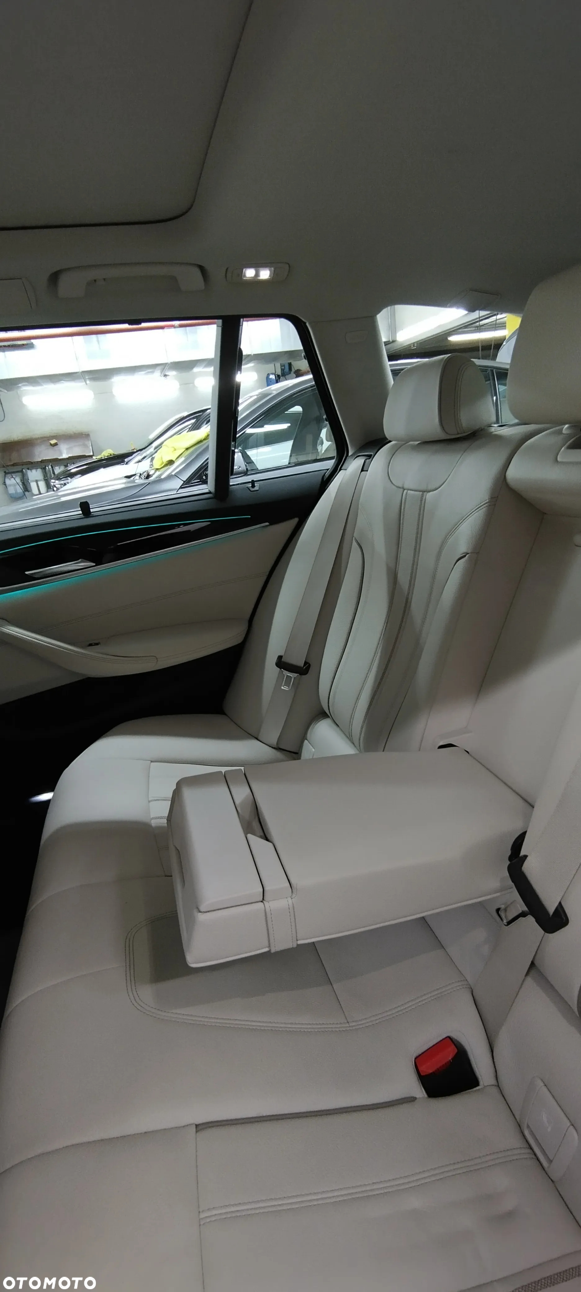 BMW Seria 5 520d Touring Sport Line - 6