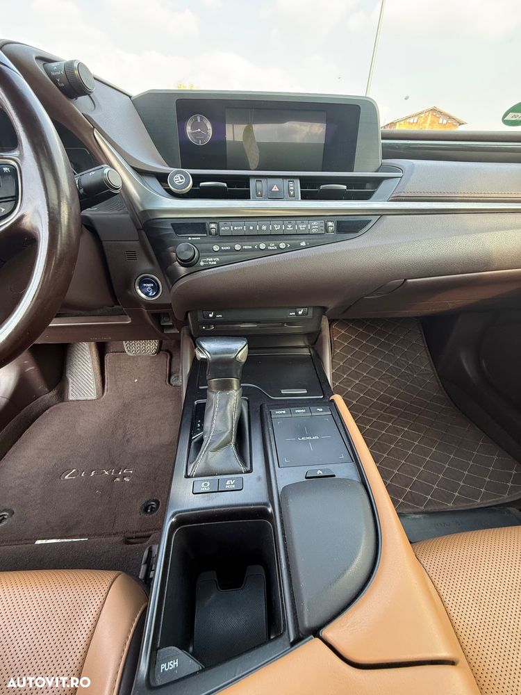 Lexus Seria ES 300h Executive - 15
