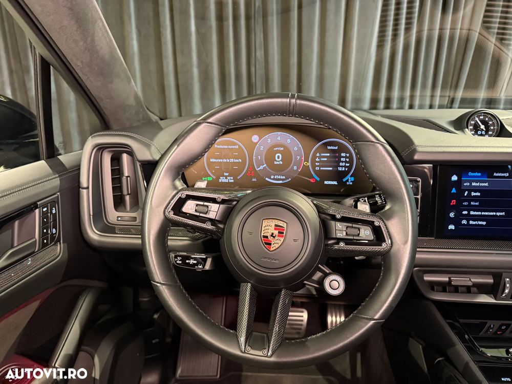 Porsche Cayenne Coupe GTS Tiptronic S - 24