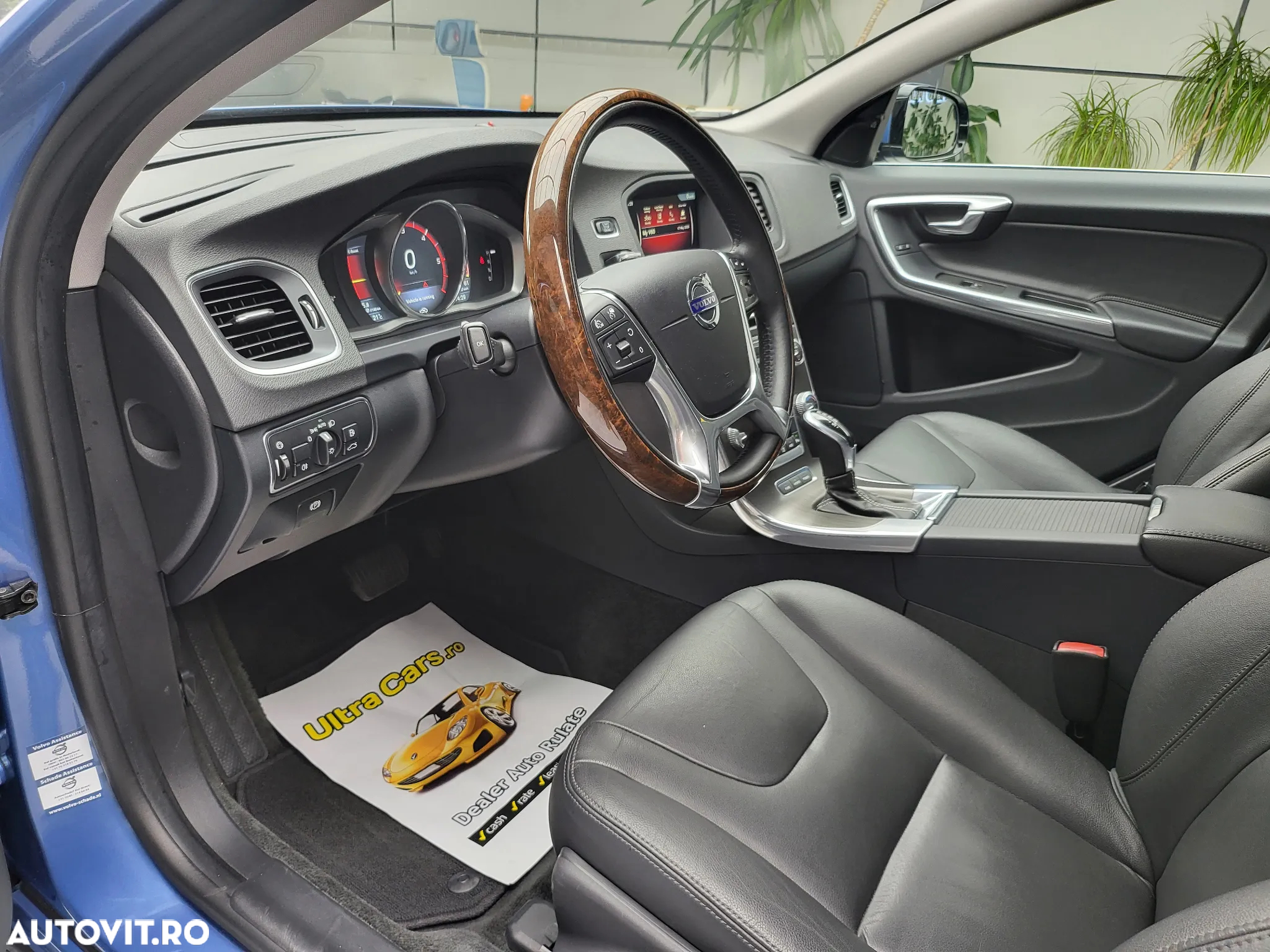 Volvo V60 D6 Plug-In-Hybrid AWD Geartronic Momentum - 16