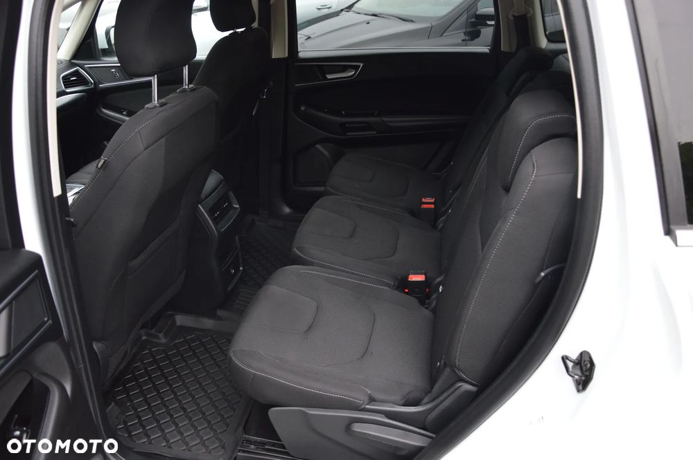 Ford S-Max - 38