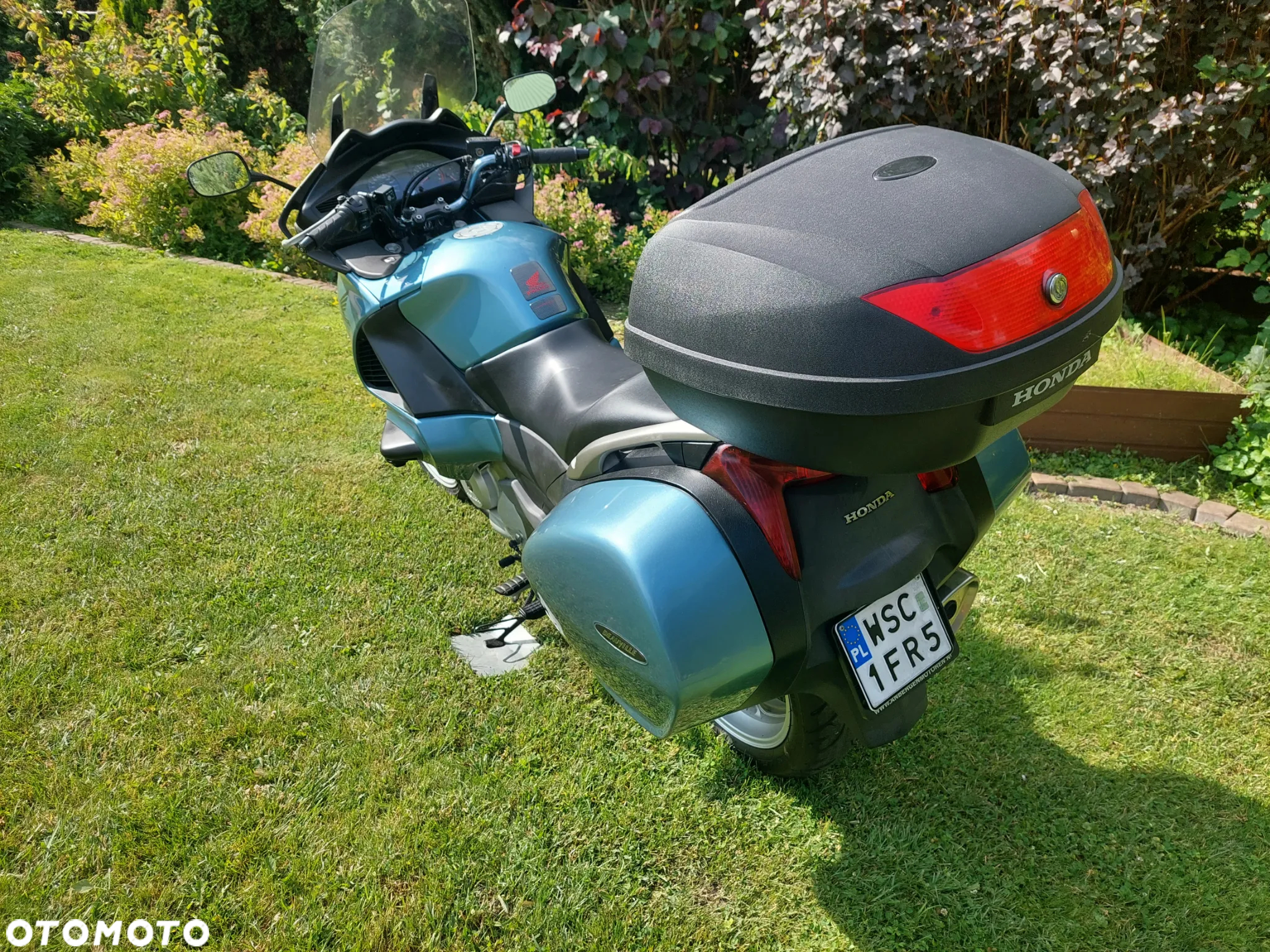 Honda NT - 9