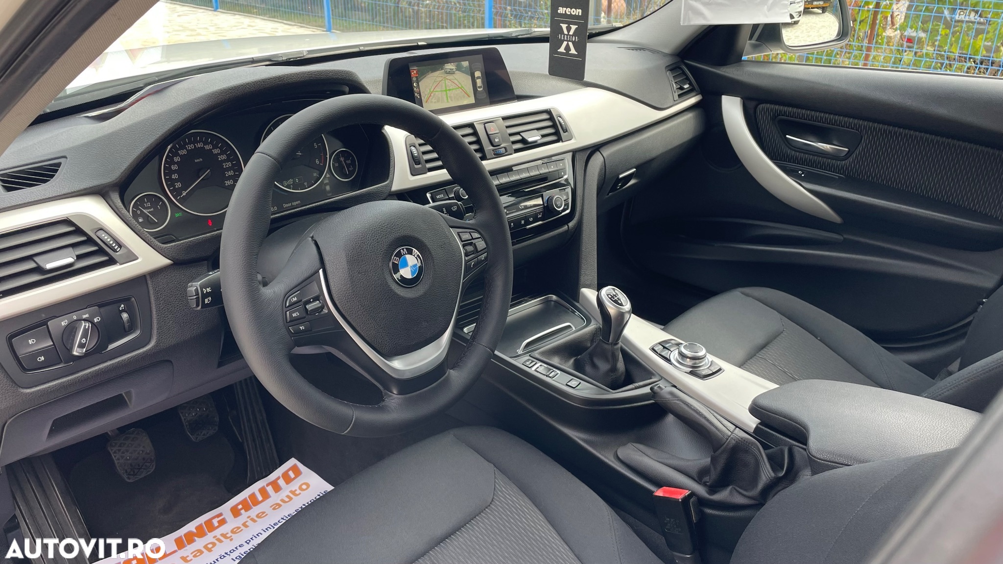 BMW Seria 3 318d Sport Line - 14
