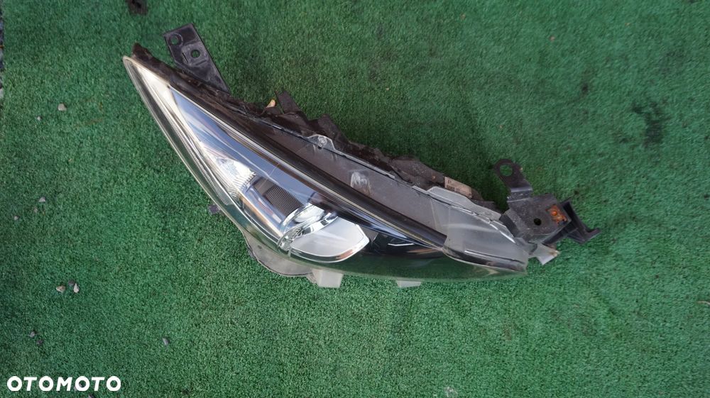 Mazda 3 BM lampa prawa kompletna B45A-51030 UK - 3