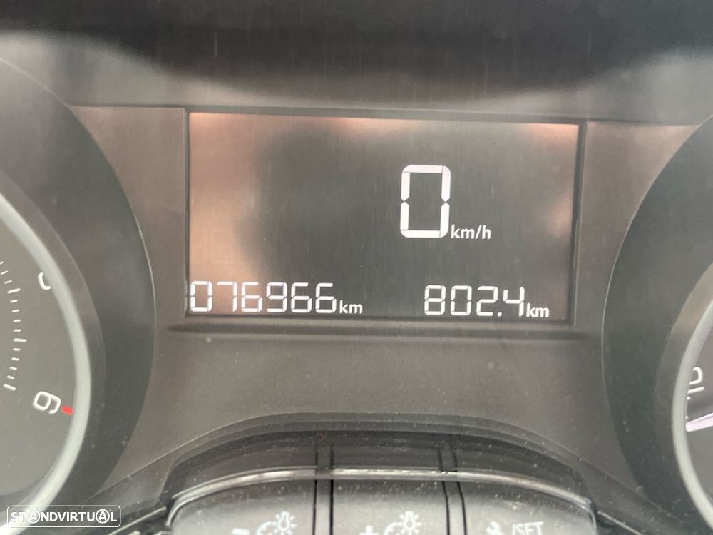 Peugeot 2008 1.6 BlueHDi Style - 3