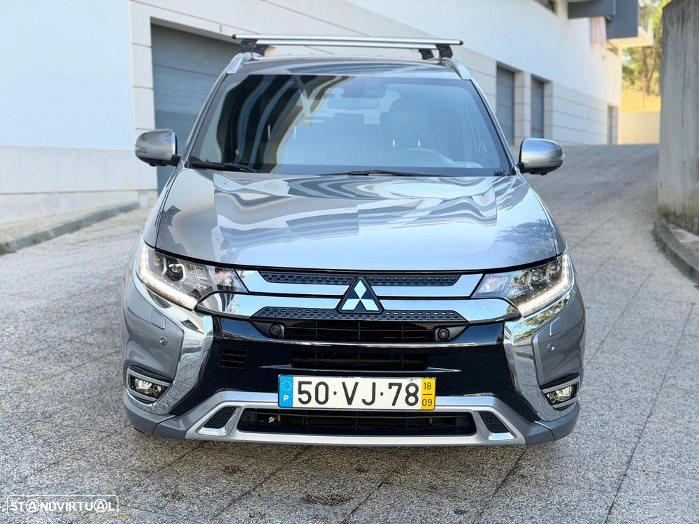 Mitsubishi Outlander - 4
