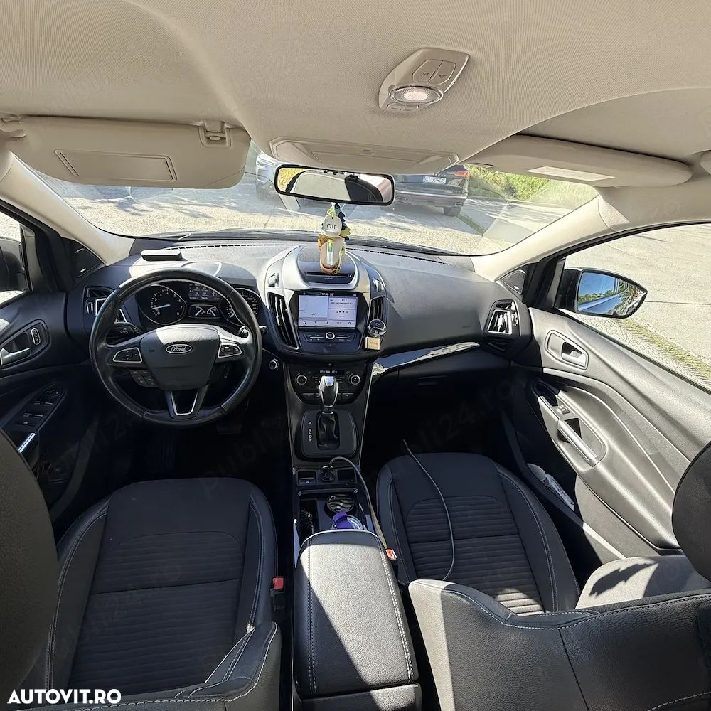 Ford Kuga - 8