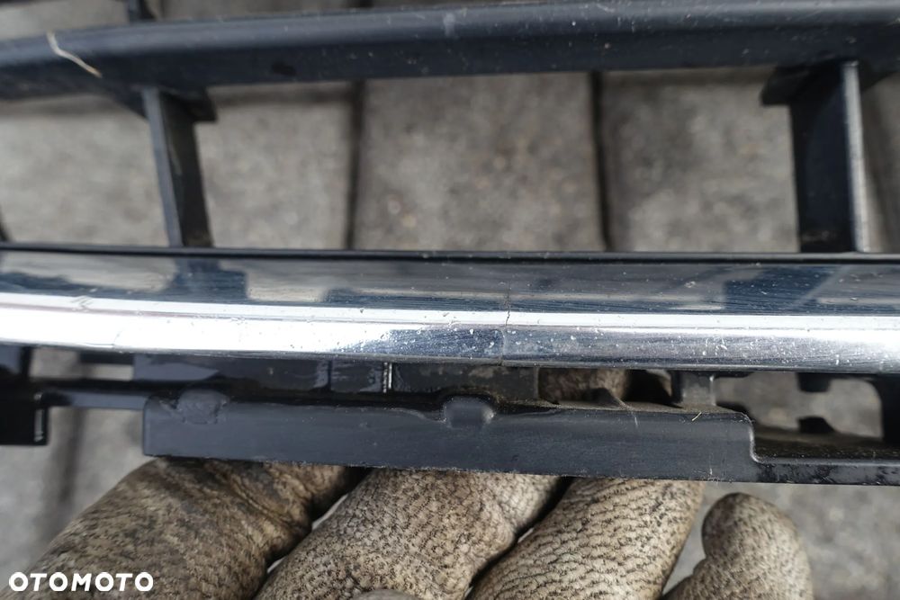 ATRAPA GRILL AUDI A3 8V3 12-15r.  16r.- LIFT - 8