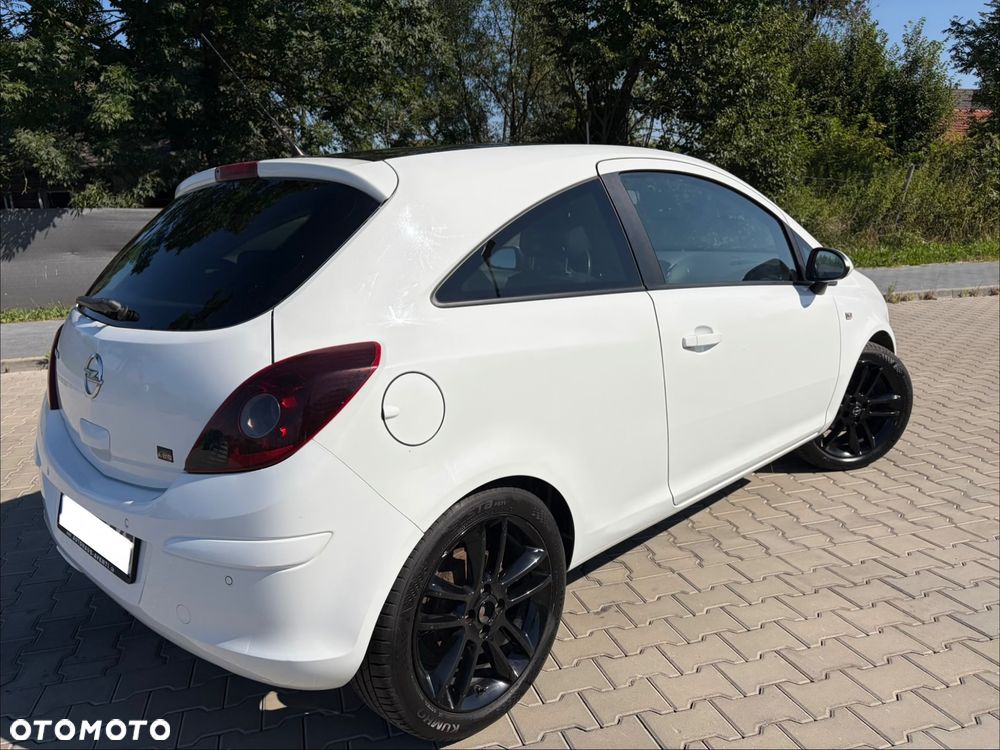 Opel Corsa 1.4 16V Cosmo - 13