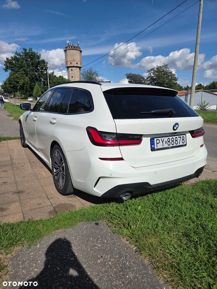 BMW Seria 3 318d M Sport Shadow - 4