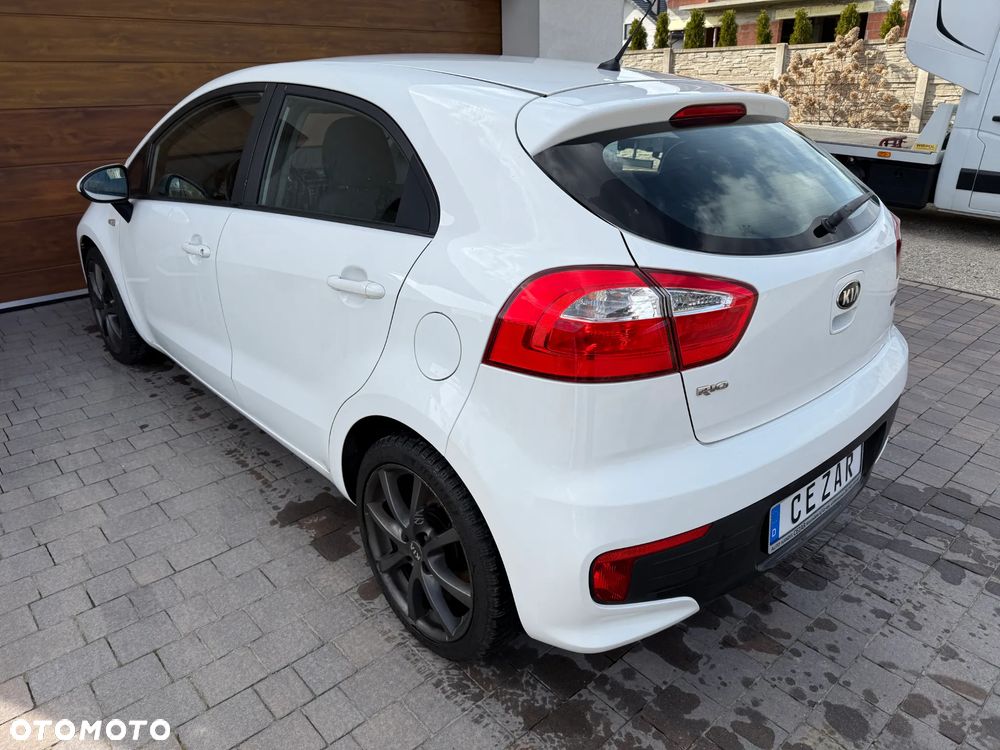 Kia Rio - 6