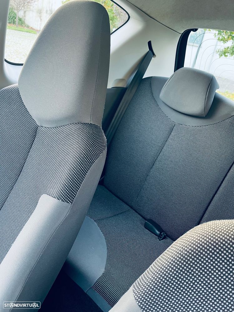 Peugeot 107 1.0 Urban Style - 20