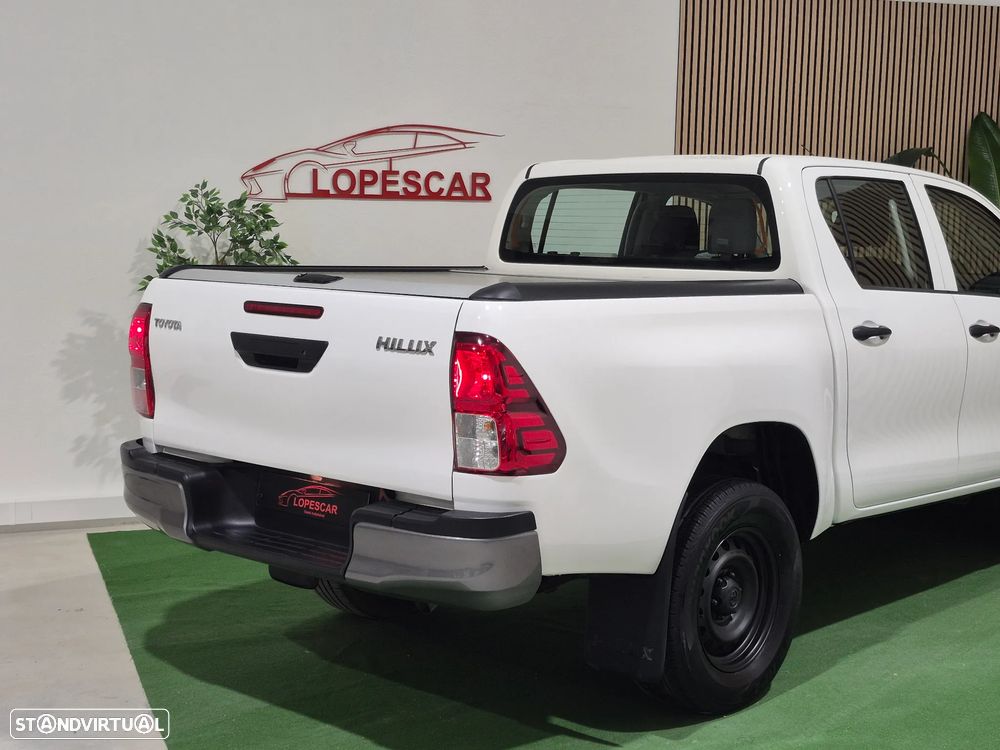 Toyota Hilux 2.4D-4D 4X4 | GARANTIA | NACIONAL - 3 LUG - 2020 - 7