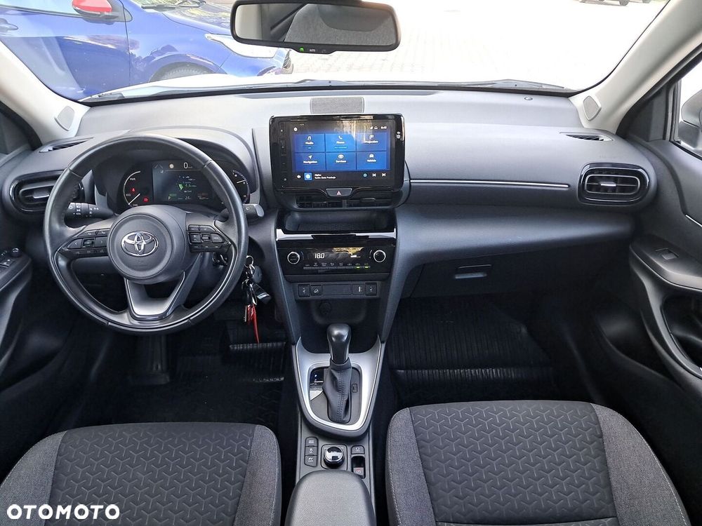 Toyota Yaris Cross Hybrid 1.5 Comfort 4x4 - 8