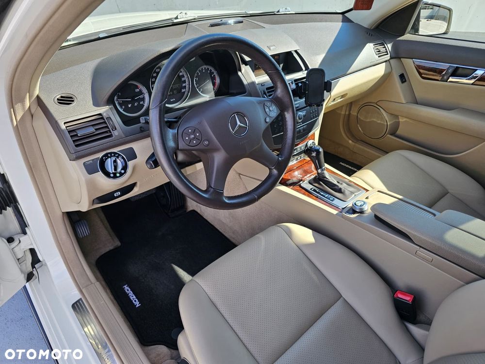 Mercedes-Benz Klasa C 280 7G-TRONIC Classic - 19