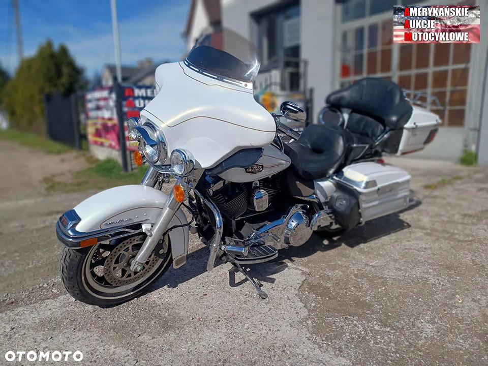 Harley-Davidson FLHTCU Ultra - 6