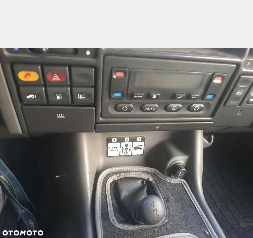 Land Rover Discovery - 4
