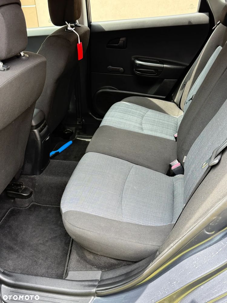 Kia Ceed - 7