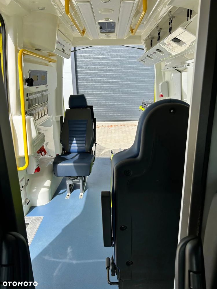 MAN TGE - 28