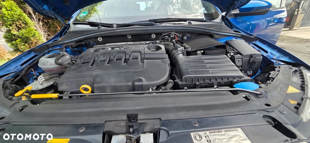 Skoda Octavia 2.0 TDI DSG RS - 40