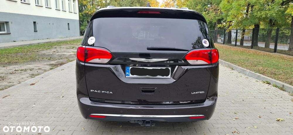 Chrysler Pacifica - 10