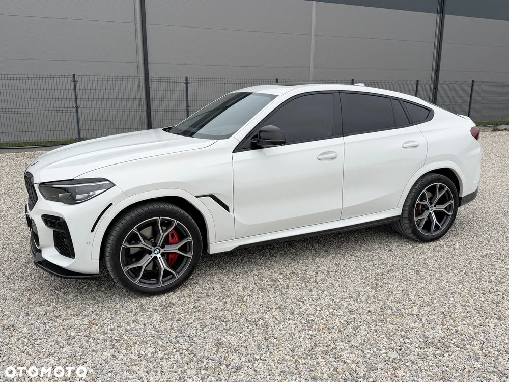 BMW X6 xDrive40i - 12