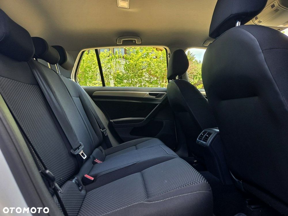 Volkswagen Golf 1.6 TDI BMT Comfortline - 11