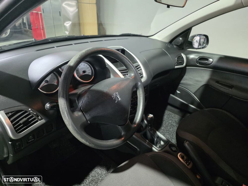 Peugeot 206 - 9