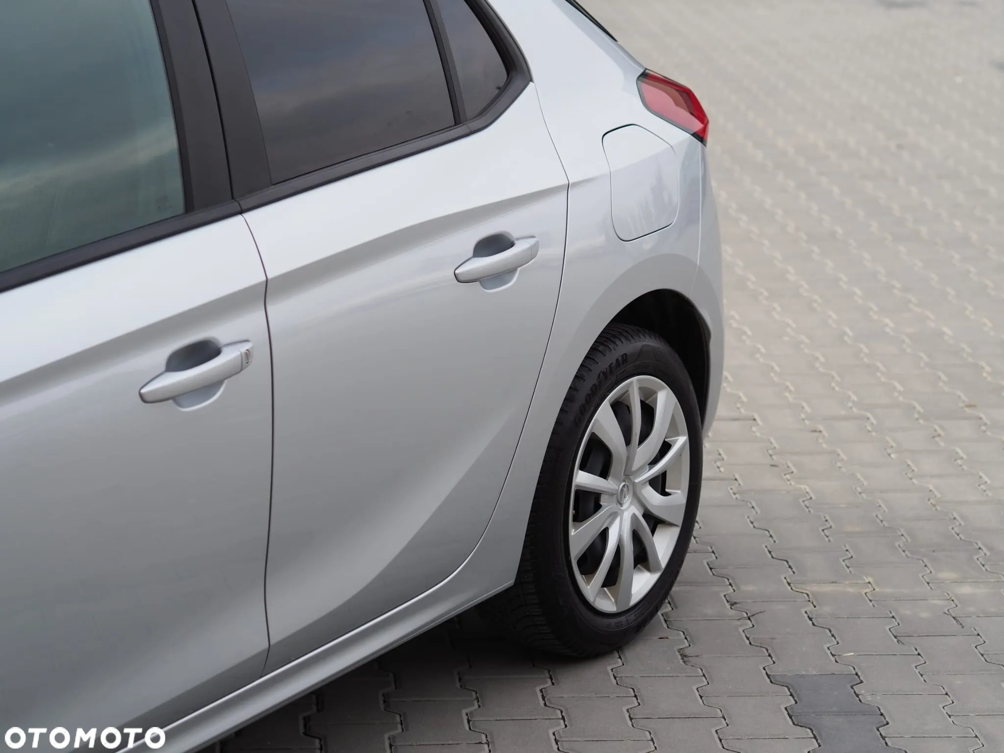 Opel Corsa - 11