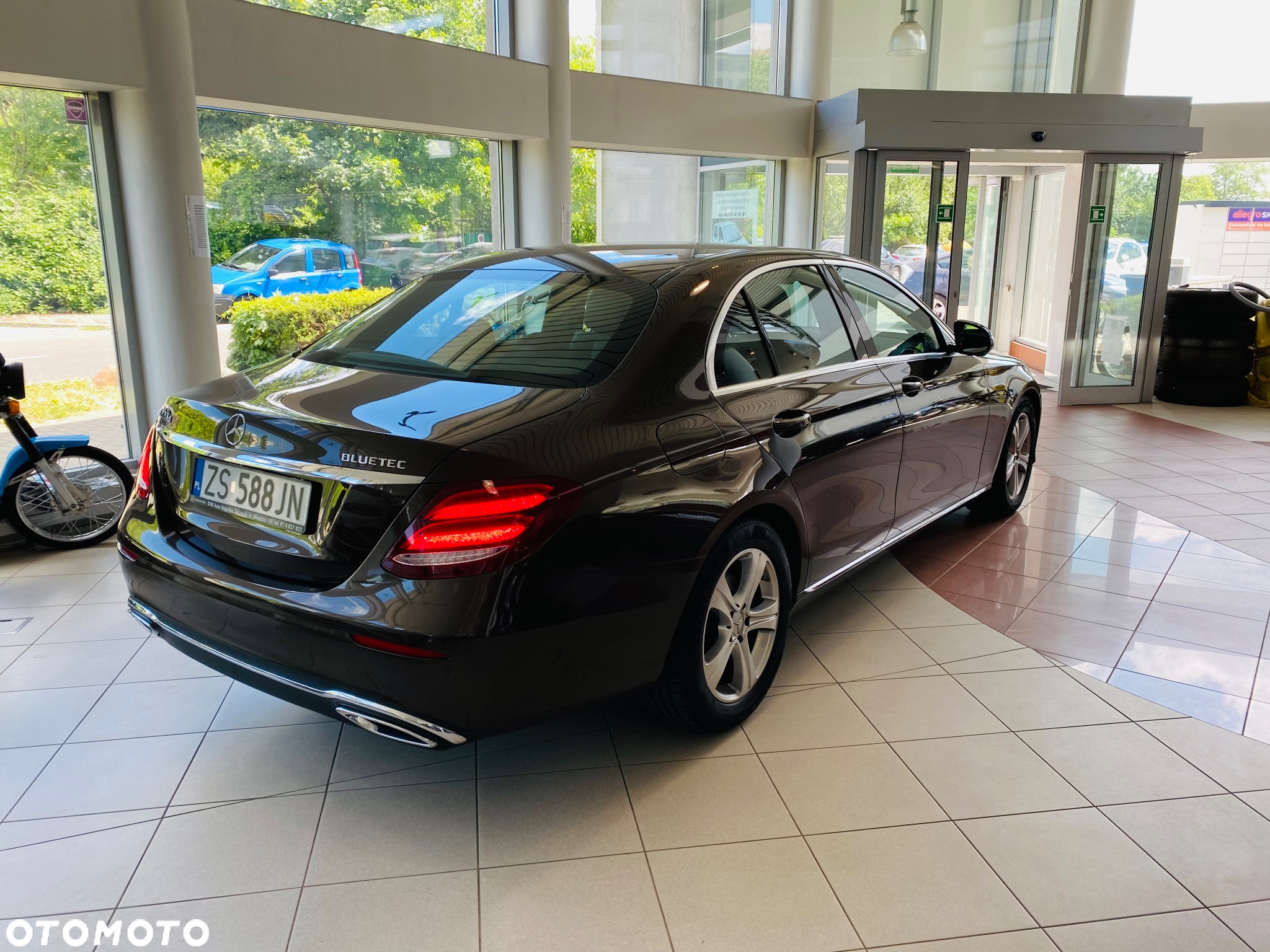 Mercedes-Benz Klasa E 220 d 9G-TRONIC - 8
